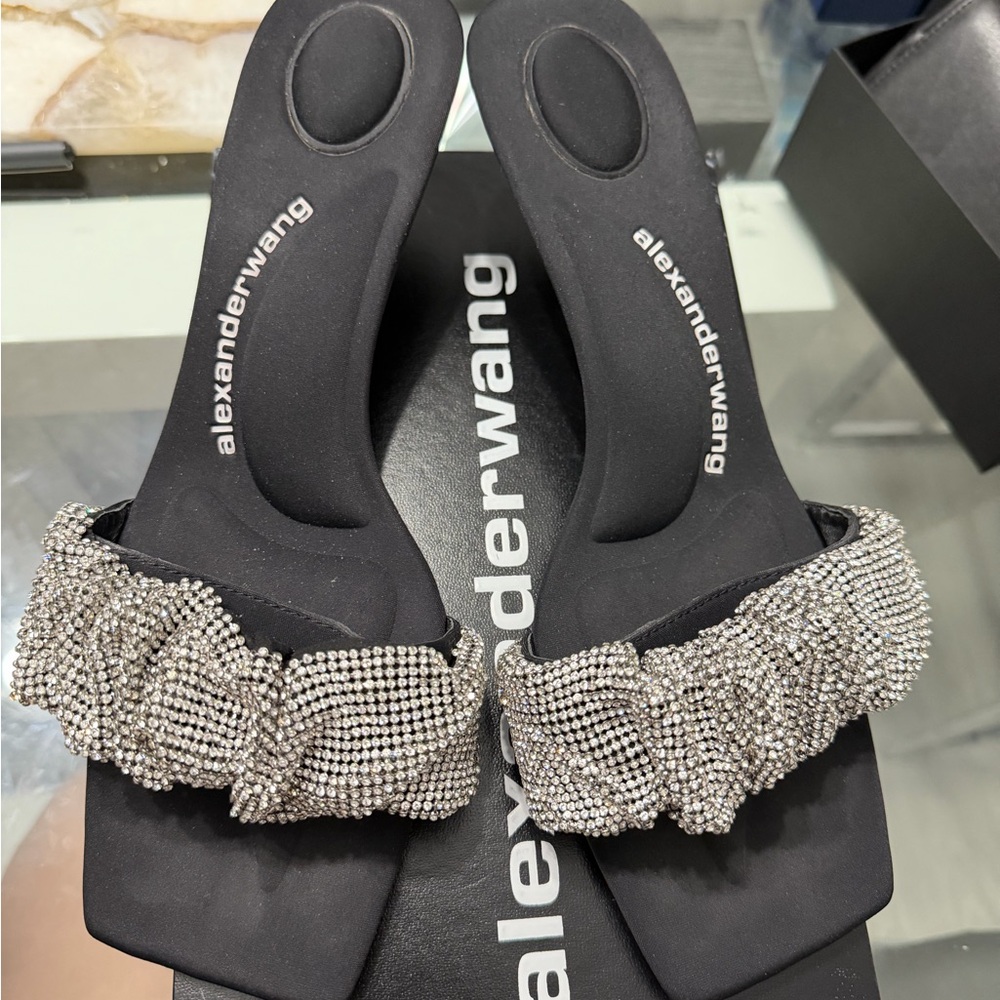 Elegant Black and Silver Women's Heels - Picture 6 of 10